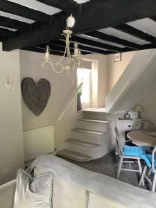 1A River Cottage, Baslow