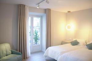 APARTAMENTOS LA FLORA BURGOS todos con aire acondicionado y ascensor