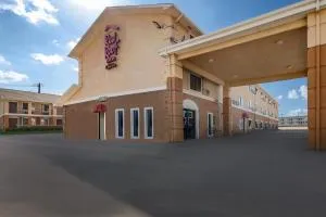 Red Roof Inn & Suites Denton - 丹顿