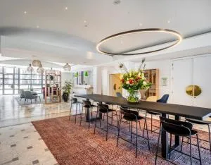 哈瑟尔特假日酒店 - 宗奥芬