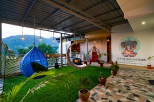 Hotel Laxman Jhula Regency