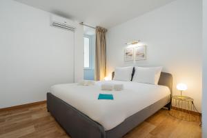 Charming Apartment W Pool & Balcony in Portimão by LovelyStay