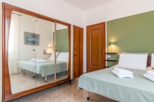 Colombina House close to the Train Station