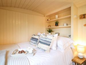 High Grounds Shepherds Hut
