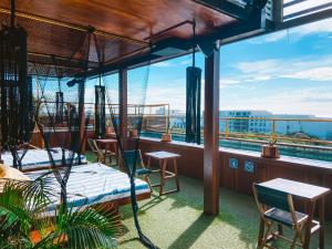Nautical Design Apartment near Beach