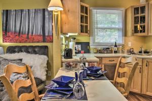 Bright Chesapeake Home Near Shopping and Dining