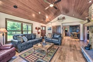 Patio, Views & Hot Tub: Quiet Lakeside Cabin