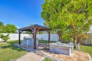 Royal Palm Beach Retreat about 13 Mi to Beach! - Loxahatchee