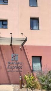 Hotels Holiday Inn Express - Marseille Airport, an IHG Hotel : photos des chambres