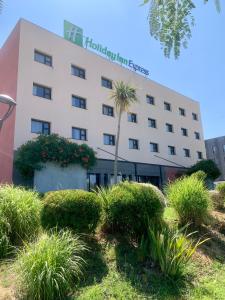 Hotels Holiday Inn Express - Marseille Airport, an IHG Hotel : photos des chambres