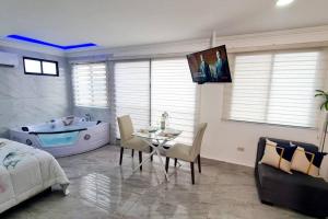 Ecuabook Via a la Costa Gye Puerto Azul