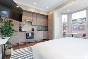 J Miller Flats by Thatch