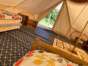 Roaches Retreat Eco Glampsite - Outdoor Family Adventures and Campfire Nights
