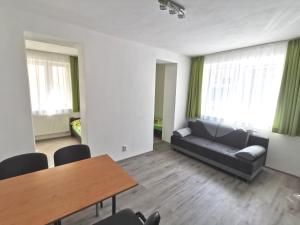 Comenius Apartments - Apartmány na rohu