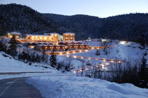 3 star Хотел Ipsivaton Mountain Resort Moúcha Гърция