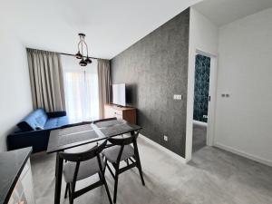 Live & Travel Apartments Aura III