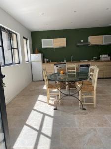 Maisons de vacances Maison dans la pinede : photos des chambres