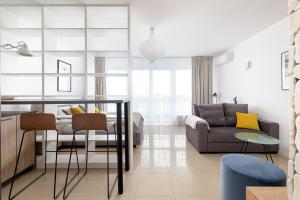 Sierpińskiego 1A - Studio with Balcony & Desk - Remote Work by Noclegi Renters