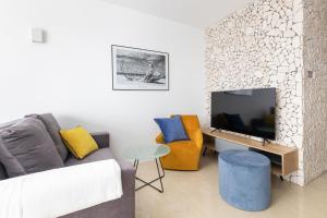 Sierpińskiego 1A - Studio with Balcony & Desk - Remote Work by Noclegi Renters