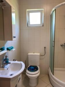 lovely apartment on the sea shore, with a view and free Wi-Fi