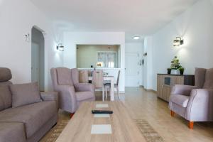 Living On The BEACH , First Line + Big Terrace Best Views