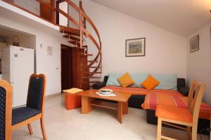 Apartments by the sea Drvenik Donja vala, Makarska - 6658