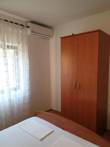 Apartment Metajna 4120d