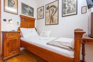 Apartments and rooms with WiFi Makarska - 11063