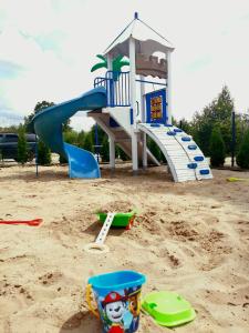 Domki Portowe całoroczne domki letniskowe JACUZZI BAWIALNIA PLAC ZABAW