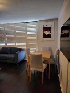 Homely 1 Bedroom Retreat in South Yarra with Balcony