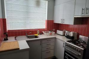 Homely 1 Bedroom Retreat in South Yarra with Balcony