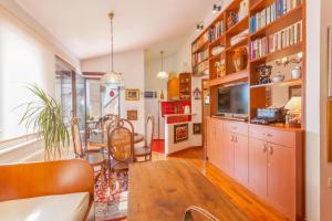 Apartments and rooms with WiFi Makarska - 11063