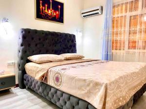 LICENSED ,JAZZY TOP CLASS 3 BEDROOMS HOMES 100Mb Wi-Fi