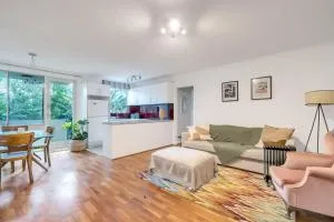 Bright 1 Bedroom Apartment in Lane Cove - Lane Cove North
