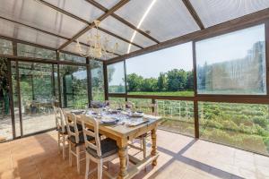 Maisons de vacances Issola - Maison familiale avec piscine : photos des chambres