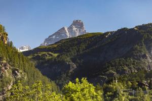 HelloChalet - Chalet da MiRo - Sunny terraces with stunning Matterhorn views, reachable on foot only
