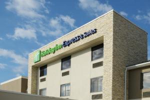 Holiday Inn Express & Suites - Williamstown - Glassboro by IHG