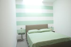 Magnolia Lake Como city center Free Parking