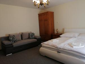 Flóra Apartmanok