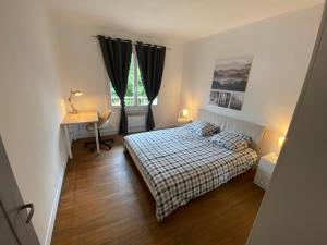 Appartements Fabuleux T3 de 85 m2, situe au calme avec grand parking gratuit prive ,Fibre wifi : photos des chambres