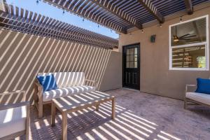 The Latitude Adjustment Spacious Getaway with Hot Tub Community Pool Golf Courses and close to Zion