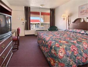 Super 8 by Wyndham Oklahoma Fairgrounds