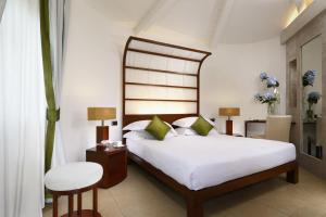 Bungalow with Garden View room in La Plage Resort