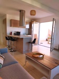 Appartements Beau T2 au calme a deux pas du port d'Erbalunga : Appartement 1 Chambre