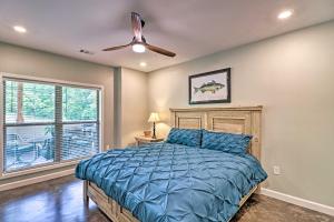 Dtwn Bull Shoals Condo: 1 Mi to Lake Access!