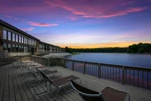 Best Western Indian Oak - Chesterton