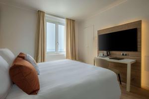 Hotels Best Western Premier Hotel Prince de Galles : Chambre Lit Queen-Size Confort - Vue sur Mer