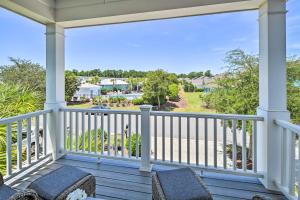 Luxury Barefoot Resort Retreat: Pool, Marina Views