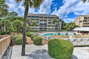 Palmetto Dunes Villa with Views Steps to Beach!