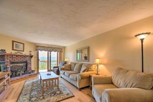 Mountain-View Campton Retreat about 3 Mi to Ski Slopes